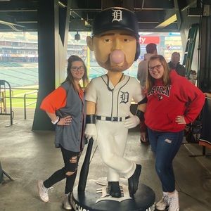 Meet your Posher, Felicia